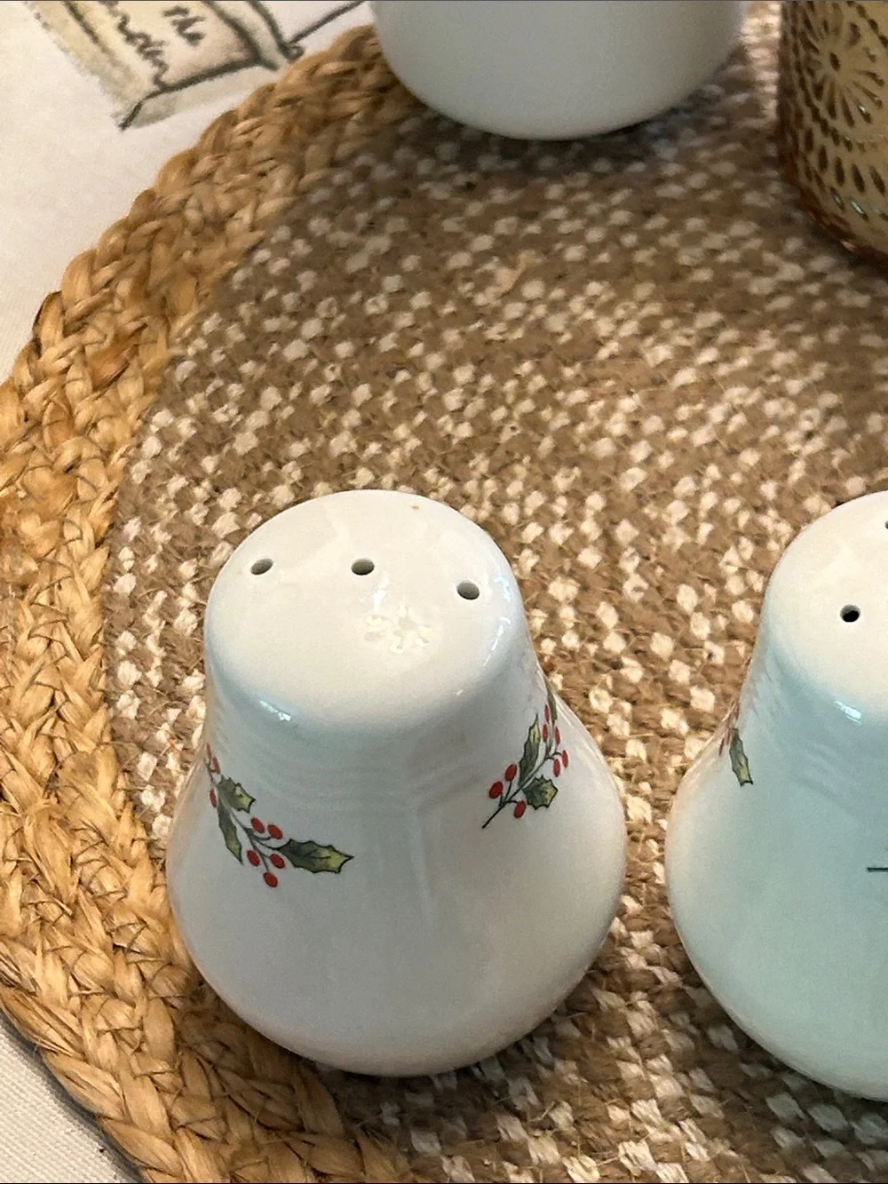 International Tableworks Christmas Ribbons Salt & Pepper Shaker Set - White